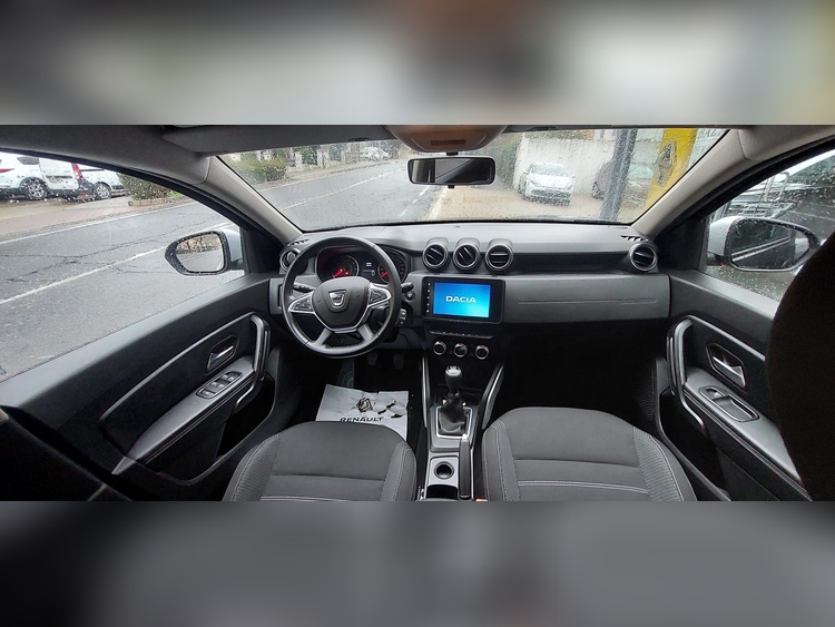 Dacia Duster 1.0 TCE 100CV foto 10